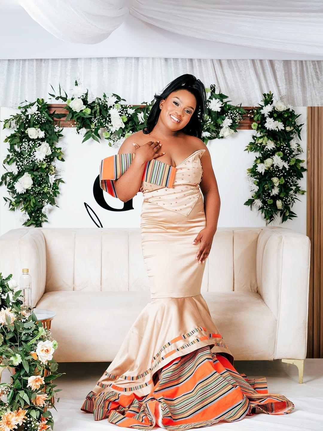 Venda gold — pearl bodice